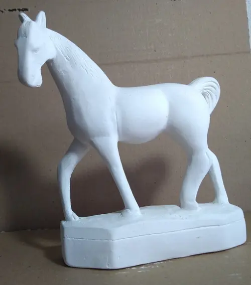 Cavalo Trotando Imagem Cavalo Escultura Gesso Cru
