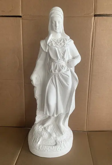 Cigana sem Nome para Batismo Imagem em Gesso Cru