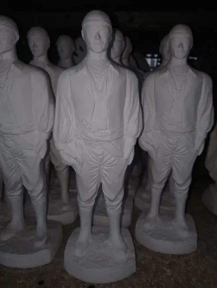 Cigano Ramon Imagem Cigano Carlos Escultura em Gesso Cru