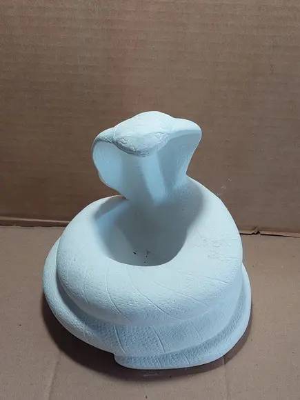 Cobra Naja Imagem Cobra Enrolada Naja Escultura em Gesso Cru