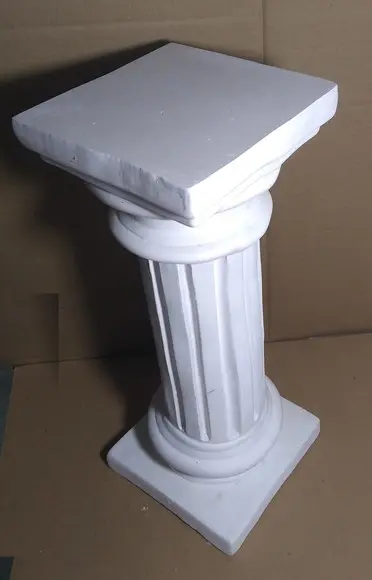 Coluna Romana Reforçada Base Fina 15x15 em Gesso 40cm Altura