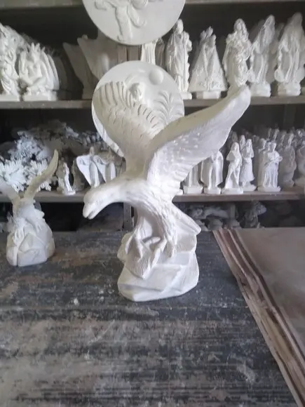 Escultura Águia Imagem da Águia com Asas Abertas Grande