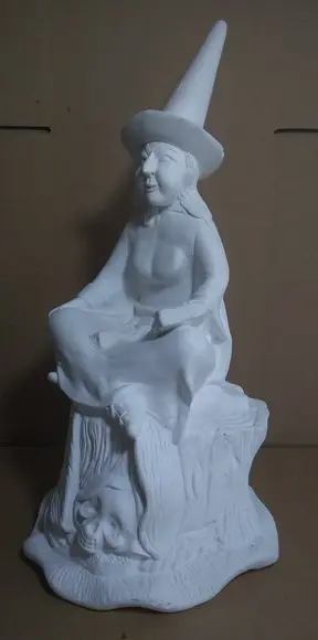 Escultura Bruxa Ravengar Imagem em Gesso Cru para Pintar