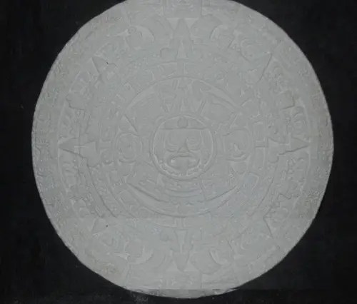 Escultura Calendário de Asteca Imagem em Gesso Cru