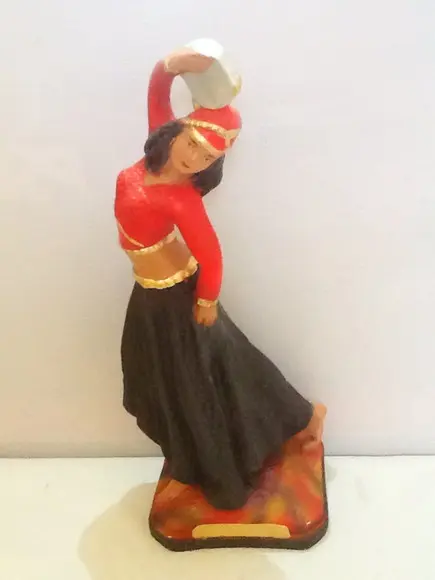 Escultura Cigana Dançarina Imagem 100% em Gesso Puro
