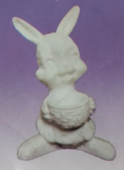 Escultura Coelho Pé Aberto Imagem em Gesso Cru para Pintar