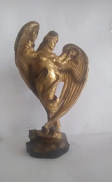 Escultura Deusa Lilith Imagem em Gesso 100% Dourada