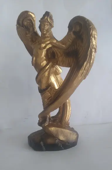 Escultura Deusa Lilith Imagem em Gesso 100% Dourada
