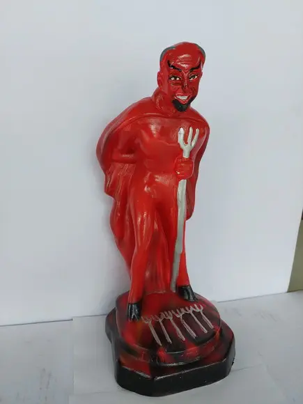 Escultura Exu Sete Garfos Imagem 100% em Gesso Puro Natural