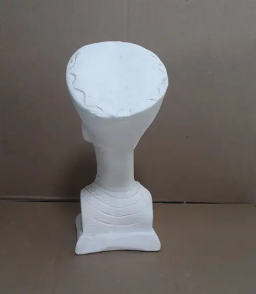Escultura Faraó Nefrettit Imagem em Gesso Cru para Pintar