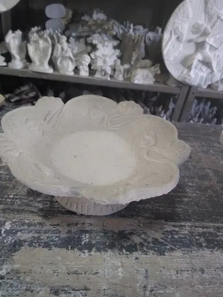 Escultura Floreira Veneza Cesto de Mesa Lindo c/ Vão no Meio