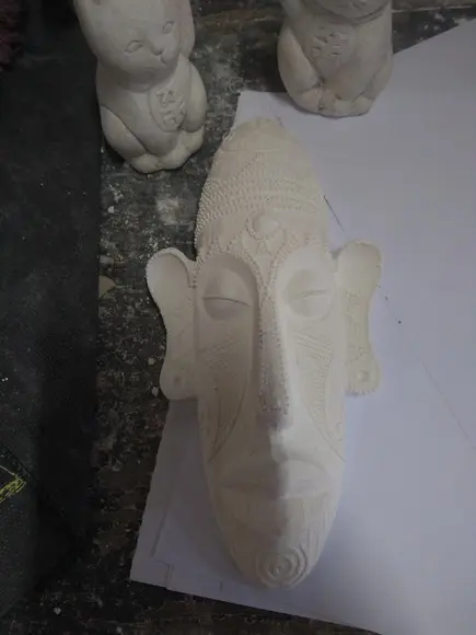 Escultura Mascara de Ogum Imagem em Gesso Cru