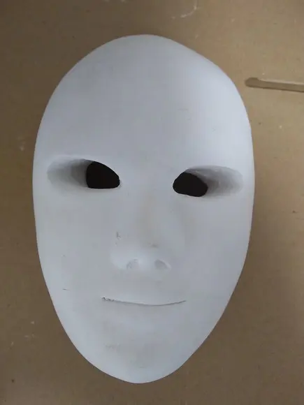 Escultura Mascara Lisa em Gesso Cru para Pintar