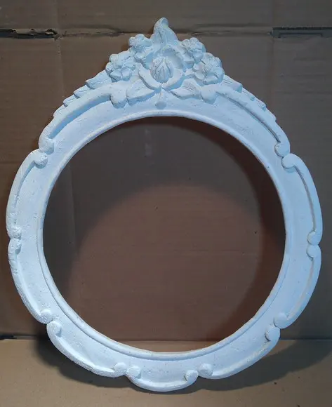 Escultura Moldura de Parede Coração com Gancho Atrás