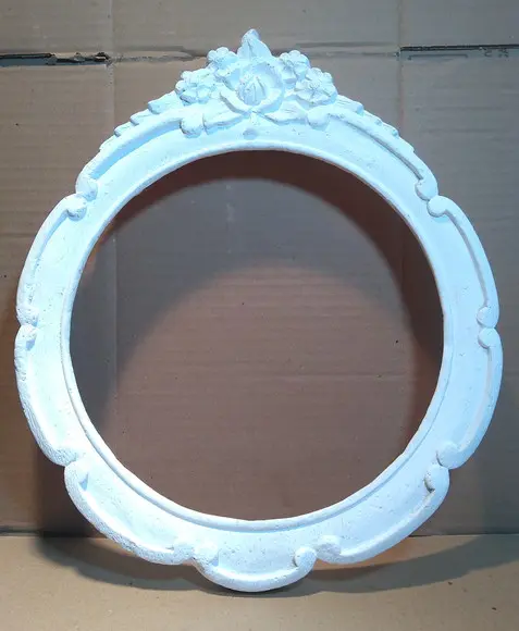 Escultura Moldura de Parede Coração com Gancho Atrás