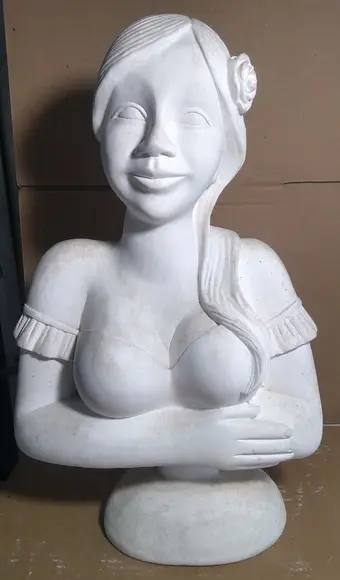 Escultura Namoradeira Luiza em Gesso Cru para Pintar