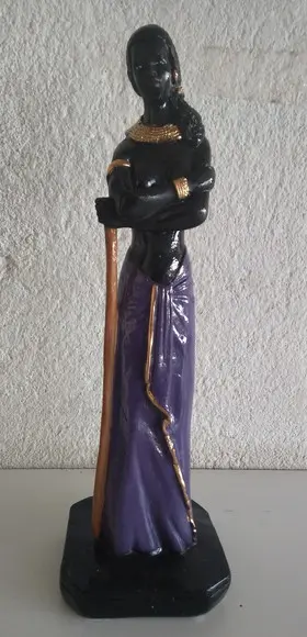 Escultura Pomba Gira Negra Imagem 100% em Gesso Puro