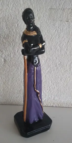 Escultura Pomba Gira Negra Imagem 100% em Gesso Puro