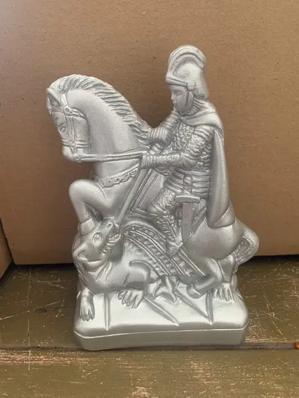 Escultura São Jorge Prateado com 16 cm