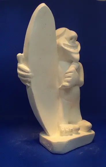Escultura Surfista Imagem Menino com Prancha de Surfe Gesso