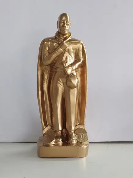 Exu do Ouro Imagem Exu do Ouro Todo em Dourado