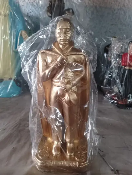 Exu do Ouro Imagem Exu do Ouro Todo em Dourado