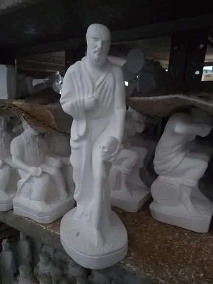 Exu João Caveira Imagem Exu Caveira em Gesso Cru