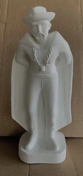 Exu Maioral Imagem Exu com Chapeu e Capa em Gesso Cru
