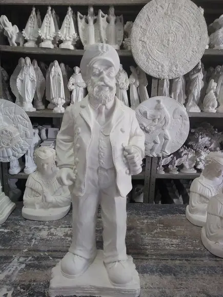 Imagem Capitão do Mar Escultura Marinheiro em Gesso Cru