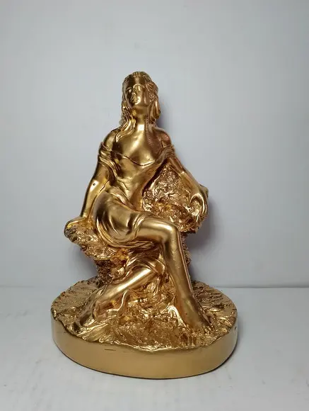 Imagem Cigana do Ouro Sentada Escultura Cigana Toda Dourada