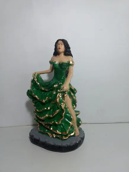 Imagem Cigana Esmeralda Escultura Nova Cigana Esmeralda 24cm