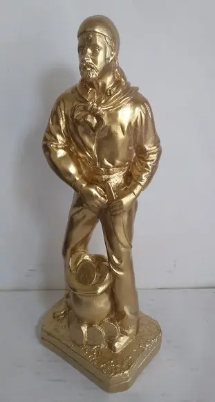 Imagem Cigano do Ouro Escultura do Cigano Vladimir c/ Moedas