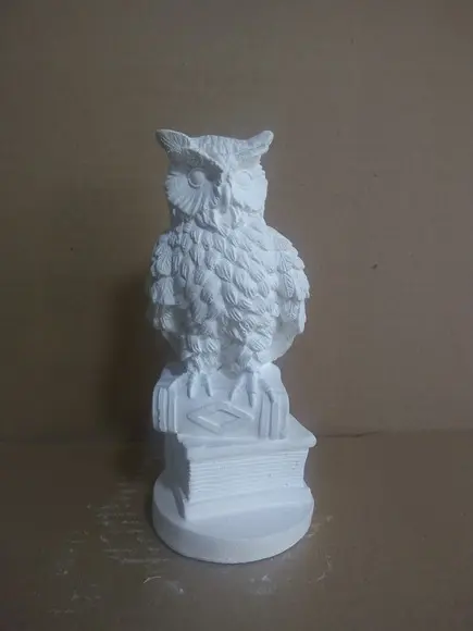 Imagem Coruja da Sabedoria em Gesso Cru para Pintar