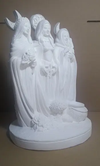 Imagem Deusa Tríplice Escultura Deusa Triplici em Gesso Cru