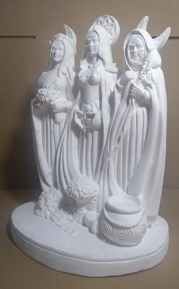 Imagem Deusa Tríplice Escultura Deusa Triplici em Gesso Cru