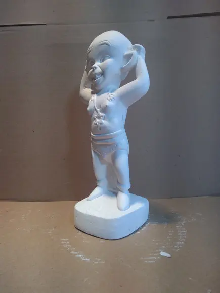 Imagem Exu Brasinha Escultura Exu Mirim em Gesso Cru
