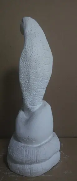 Imagem Mão Segurando Cobra Naja Escultura para Pintar 20cm