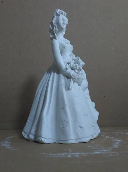 Imagem Menina Formada Escultura para Pintar em Gesso Cru