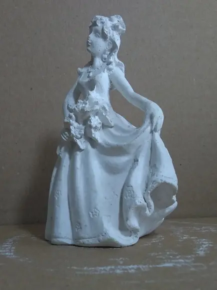 Imagem Menina Formada Escultura para Pintar em Gesso Cru