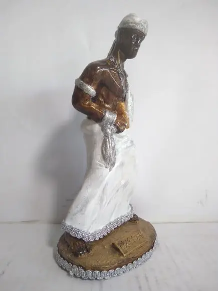 Imagem Oxaguiã Escultura Oxaguian Orixá Candomblé Africano