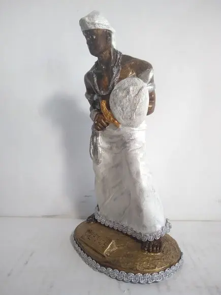 Imagem Oxaguiã Escultura Oxaguian Orixá Candomblé Africano