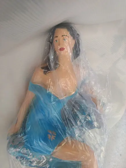 Imagem Pomba Gira Rainha da Praia Escultura em Gesso Natural