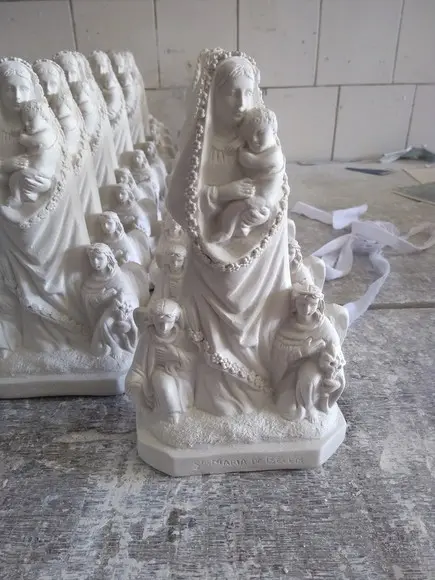 Imagem Santa Maria de Belém Escultara em Gesso Cru