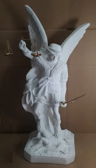Imagem São Miguel Arcanjo 45 cm em Gesso Cru +balança Espada