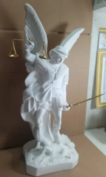 Imagem São Miguel Arcanjo 45 cm em Gesso Cru +balança Espada