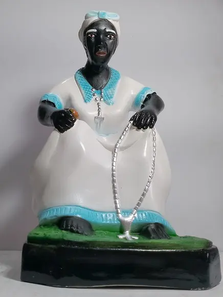Imagem Vó Maria do Rosário Escultura Preta Velha do Rosário
