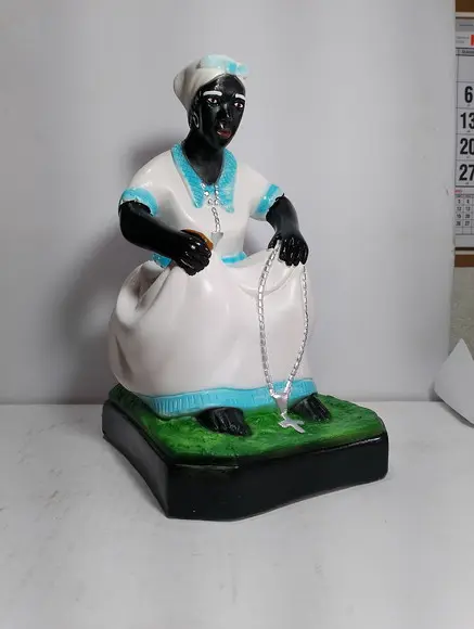 Imagem Vó Maria do Rosário Escultura Preta Velha do Rosário