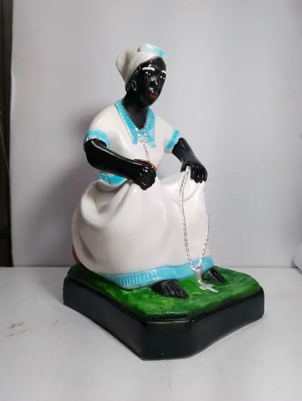 Imagem Vó Maria do Rosário Escultura Preta Velha do Rosário