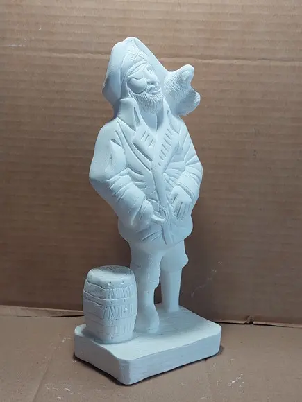 Pirata da Perna de Pau Imagem Pirata Escultura em Gesso Cru