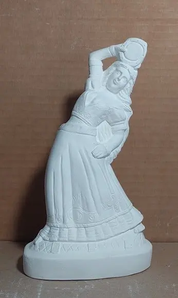 Pomba Gira Cigana com Pandeiro Imagem Modelo Novo 20cm
